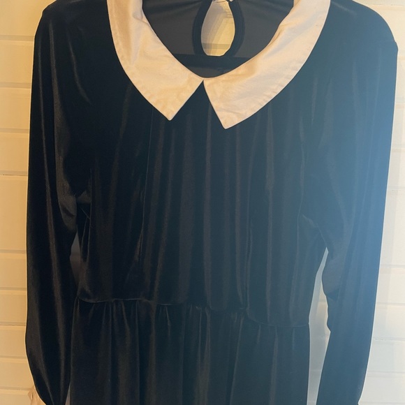 Wednesday Addams Costume Dress - Picture 4 of 10